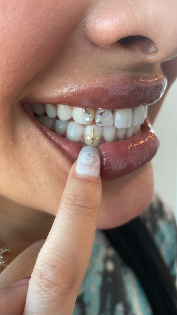 Meet Jennifer Montoya  Tooth Gem Technician - SHOUTOUT LA